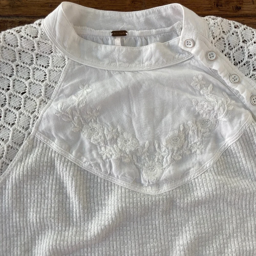 Free People Sweetest Thing Waffle Embroidered Top Sz Med Boho Peasant Cottage